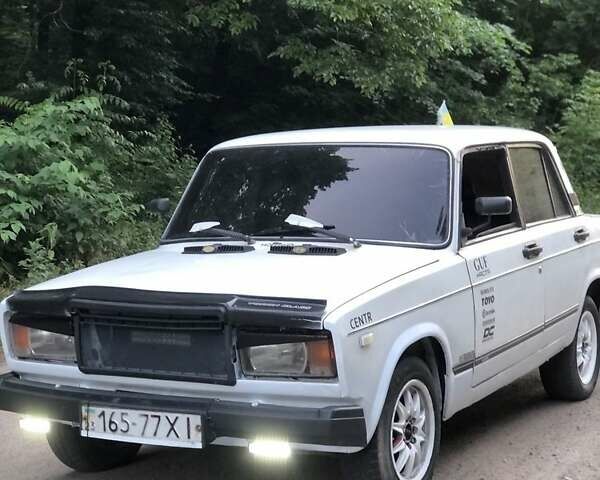 Білий ВАЗ 2107, об'ємом двигуна 1.5 л та пробігом 137 тис. км за 1061 $, фото 1 на Automoto.ua