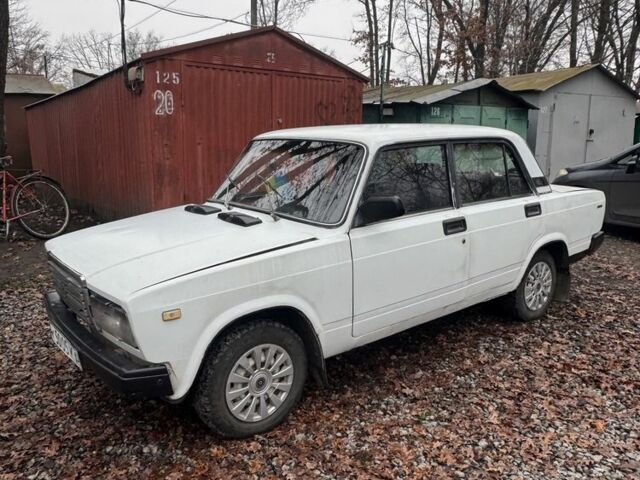 Белый ВАЗ 2107, объемом двигателя 1.5 л и пробегом 35 тыс. км за 710 $, фото 1 на Automoto.ua