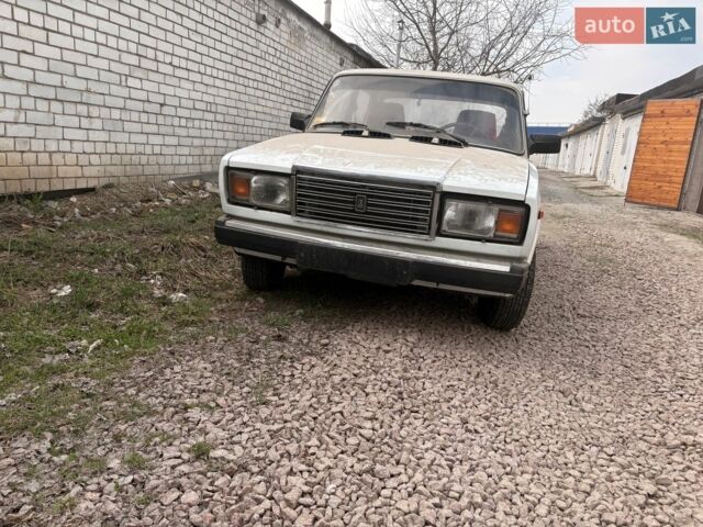 Белый ВАЗ 2107, объемом двигателя 1.45 л и пробегом 8 тыс. км за 2000 $, фото 1 на Automoto.ua