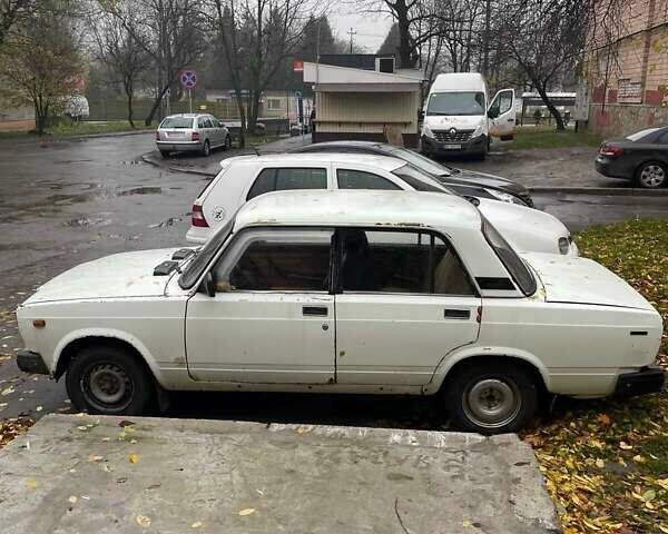 Білий ВАЗ 2107, об'ємом двигуна 1.5 л та пробігом 100 тис. км за 835 $, фото 1 на Automoto.ua
