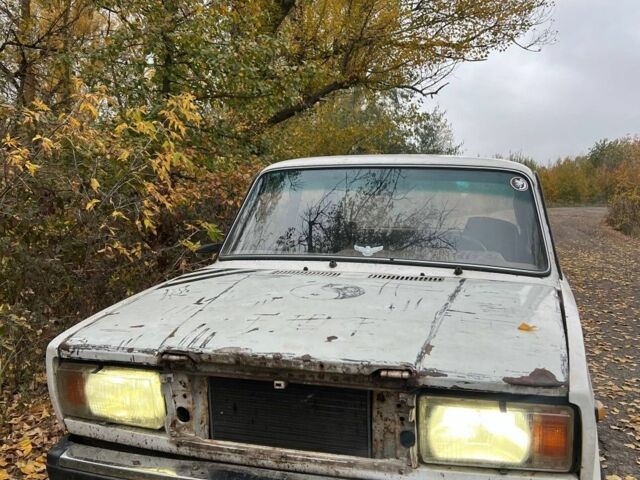 Белый ВАЗ 2107, объемом двигателя 1.3 л и пробегом 777 тыс. км за 334 $, фото 1 на Automoto.ua
