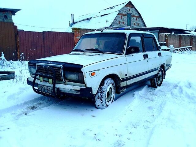 Білий ВАЗ 2107, об'ємом двигуна 1.5 л та пробігом 0 тис. км за 680 $, фото 1 на Automoto.ua