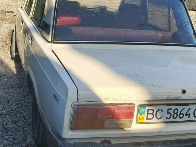 Белый ВАЗ 2107, объемом двигателя 1.5 л и пробегом 150 тыс. км за 550 $, фото 1 на Automoto.ua