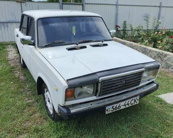 Белый ВАЗ 2107, объемом двигателя 0 л и пробегом 65 тыс. км за 650 $, фото 1 на Automoto.ua