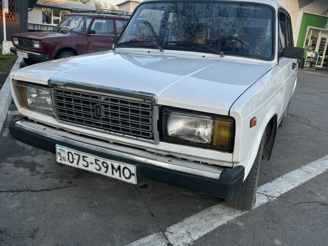 Белый ВАЗ 2107, объемом двигателя 0 л и пробегом 10 тыс. км за 1250 $, фото 1 на Automoto.ua