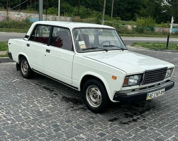 Белый ВАЗ 2107, объемом двигателя 1.5 л и пробегом 71 тыс. км за 5000 $, фото 1 на Automoto.ua
