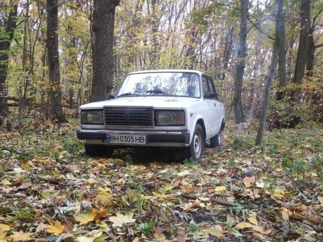 Белый ВАЗ 2107, объемом двигателя 1.5 л и пробегом 564 тыс. км за 442 $, фото 1 на Automoto.ua