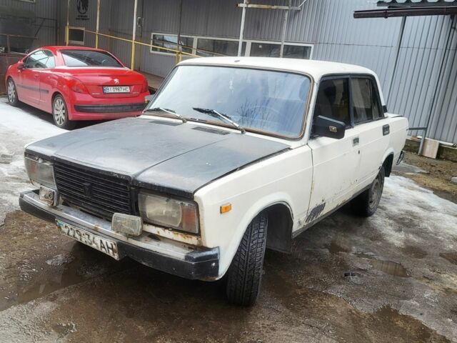Белый ВАЗ 2107, объемом двигателя 0 л и пробегом 180 тыс. км за 294 $, фото 1 на Automoto.ua