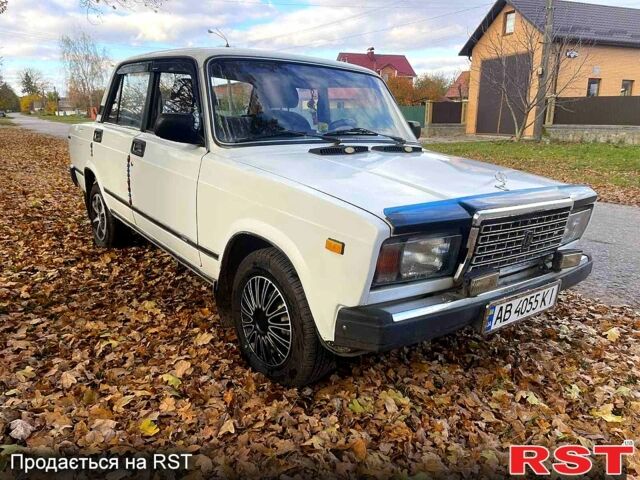 Белый ВАЗ 2107, объемом двигателя 1.5 л и пробегом 200 тыс. км за 900 $, фото 1 на Automoto.ua