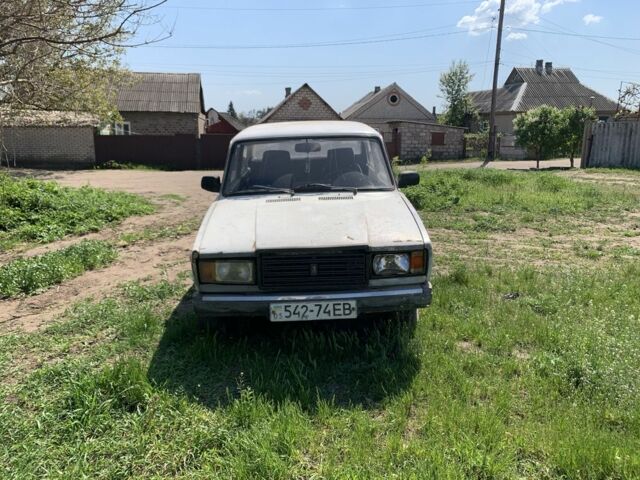 Белый ВАЗ 2107, объемом двигателя 1.5 л и пробегом 3 тыс. км за 343 $, фото 1 на Automoto.ua