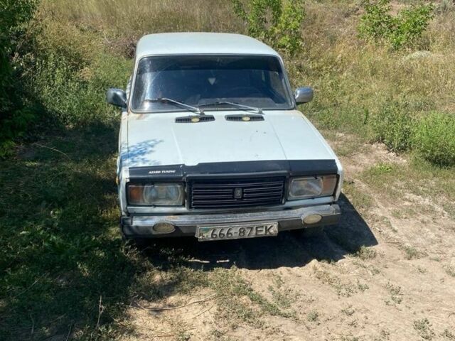 Білий ВАЗ 2107, об'ємом двигуна 1.5 л та пробігом 1 тис. км за 560 $, фото 1 на Automoto.ua