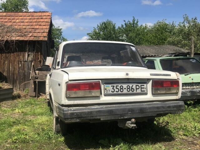 Белый ВАЗ 2107, объемом двигателя 0 л и пробегом 1 тыс. км за 350 $, фото 1 на Automoto.ua