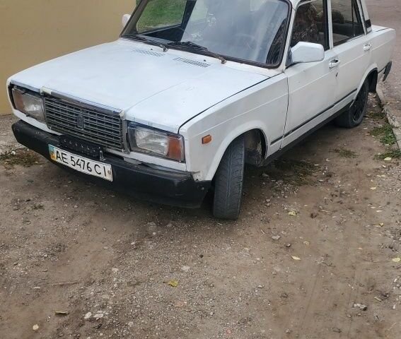 Белый ВАЗ 2107, объемом двигателя 0 л и пробегом 20 тыс. км за 238 $, фото 1 на Automoto.ua