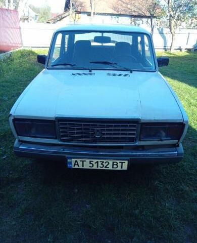 Белый ВАЗ 2107, объемом двигателя 1.2 л и пробегом 1000 тыс. км за 600 $, фото 1 на Automoto.ua