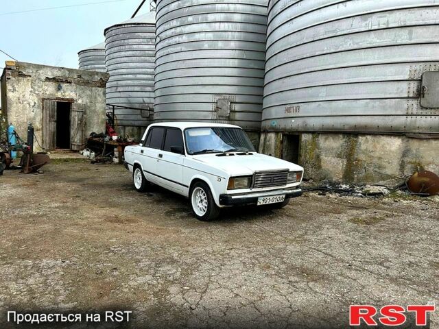 Белый ВАЗ 2107, объемом двигателя 1.5 л и пробегом 178 тыс. км за 1000 $, фото 1 на Automoto.ua