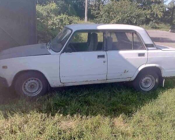 Білий ВАЗ 2107, об'ємом двигуна 1.45 л та пробігом 150 тис. км за 750 $, фото 1 на Automoto.ua