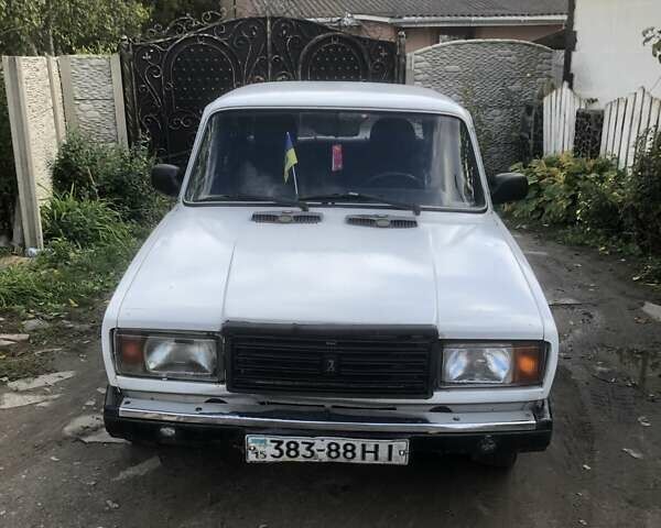 Білий ВАЗ 2107, об'ємом двигуна 1.1 л та пробігом 300 тис. км за 600 $, фото 1 на Automoto.ua