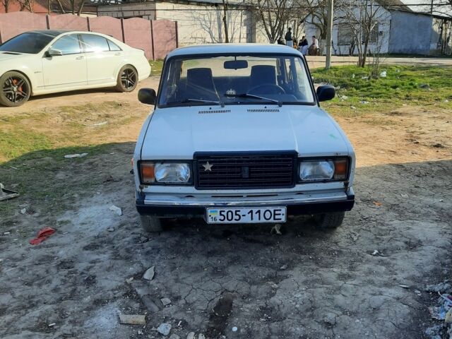 Білий ВАЗ 2107, об'ємом двигуна 1.5 л та пробігом 97 тис. км за 800 $, фото 1 на Automoto.ua