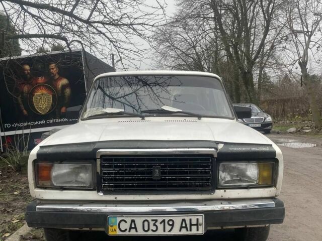 Белый ВАЗ 2107, объемом двигателя 1.6 л и пробегом 100 тыс. км за 400 $, фото 1 на Automoto.ua