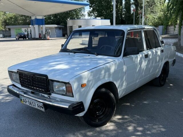 Белый ВАЗ 2107, объемом двигателя 1.5 л и пробегом 999 тыс. км за 539 $, фото 1 на Automoto.ua