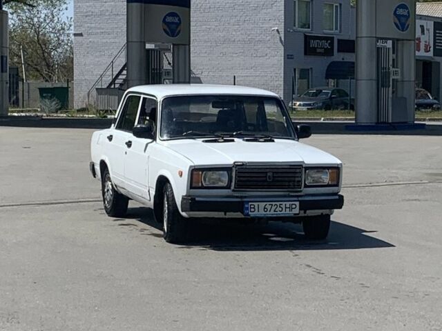 Белый ВАЗ 2107, объемом двигателя 1.5 л и пробегом 100 тыс. км за 686 $, фото 1 на Automoto.ua