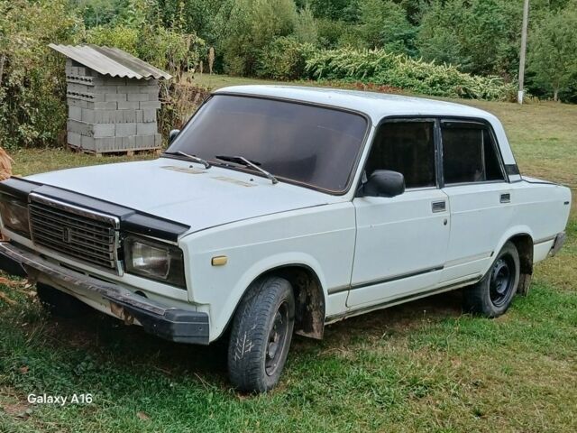 Білий ВАЗ 2107, об'ємом двигуна 1.1 л та пробігом 75 тис. км за 450 $, фото 1 на Automoto.ua