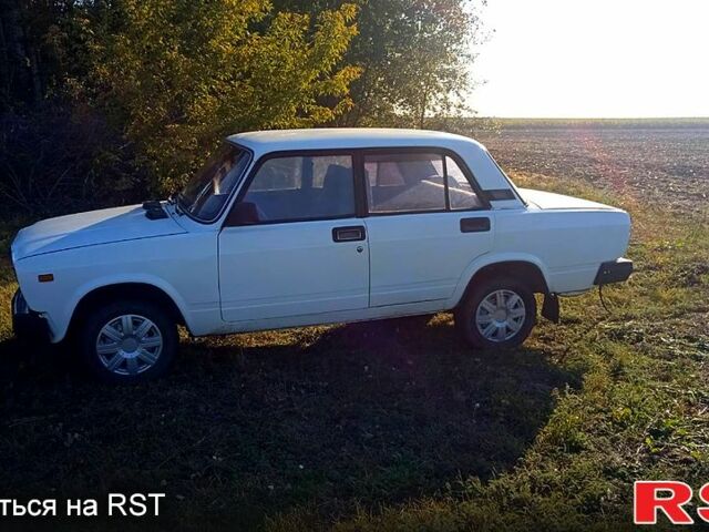 Белый ВАЗ 2107, объемом двигателя 1.5 л и пробегом 0 тыс. км за 750 $, фото 1 на Automoto.ua