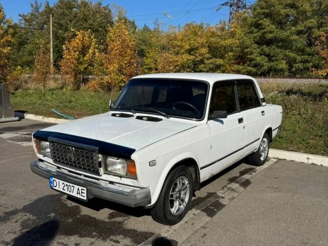 Білий ВАЗ 2107, об'ємом двигуна 1.5 л та пробігом 999 тис. км за 626 $, фото 1 на Automoto.ua