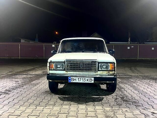 Белый ВАЗ 2107, объемом двигателя 1.5 л и пробегом 0 тыс. км за 450 $, фото 1 на Automoto.ua