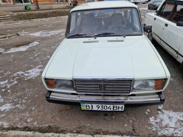 Белый ВАЗ 2107, объемом двигателя 2 л и пробегом 90 тыс. км за 750 $, фото 1 на Automoto.ua