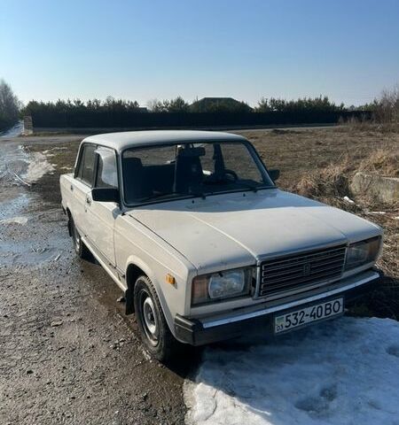 Белый ВАЗ 2107, объемом двигателя 0 л и пробегом 300 тыс. км за 1100 $, фото 1 на Automoto.ua