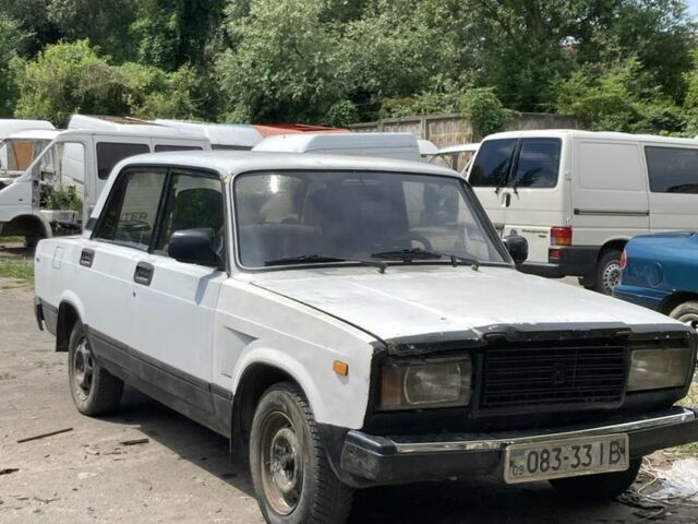 ВАЗ 2107 1990 в Хмельницком на Automoto.ua Белый ВАЗ 2107, объемом двигателя 1.5 л и пробегом 80 тыс. км за 450 $, фото 1 на Automoto.ua