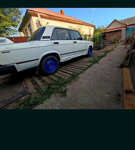 Білий ВАЗ 2107, об'ємом двигуна 1.5 л та пробігом 0 тис. км за 2500 $, фото 1 на Automoto.ua