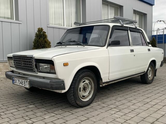 Білий ВАЗ 2107, об'ємом двигуна 1.5 л та пробігом 250 тис. км за 999 $, фото 1 на Automoto.ua