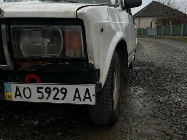 Белый ВАЗ 2107, объемом двигателя 1.5 л и пробегом 3 тыс. км за 370 $, фото 1 на Automoto.ua