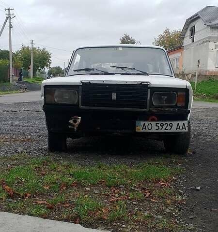 Белый ВАЗ 2107, объемом двигателя 0 л и пробегом 70 тыс. км за 239 $, фото 1 на Automoto.ua