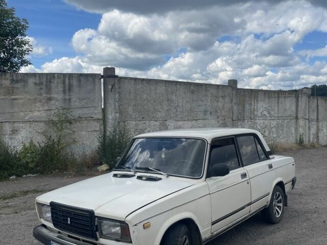 Білий ВАЗ 2107, об'ємом двигуна 1.5 л та пробігом 60 тис. км за 676 $, фото 1 на Automoto.ua