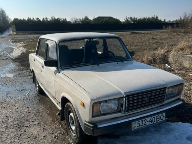 Білий ВАЗ 2107, об'ємом двигуна 0 л та пробігом 300 тис. км за 900 $, фото 1 на Automoto.ua