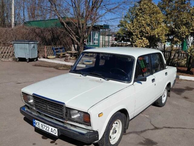 Белый ВАЗ 2107, объемом двигателя 1.5 л и пробегом 5 тыс. км за 2200 $, фото 1 на Automoto.ua