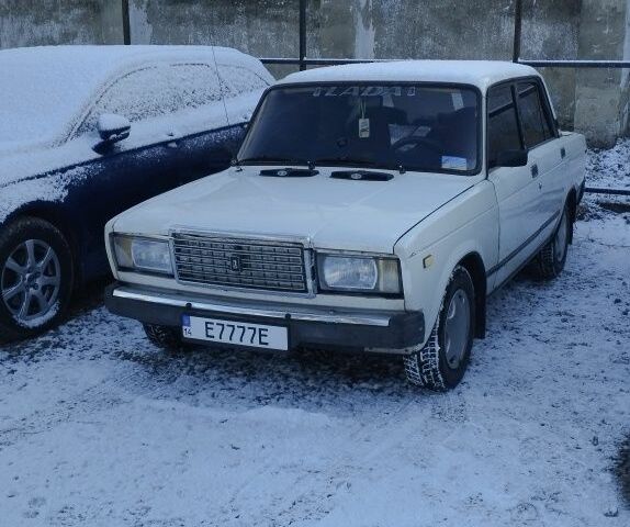 Білий ВАЗ 2107, об'ємом двигуна 1.5 л та пробігом 111 тис. км за 601 $, фото 1 на Automoto.ua