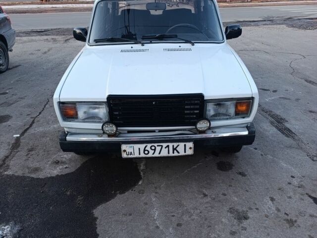 Белый ВАЗ 2107, объемом двигателя 0 л и пробегом 1 тыс. км за 1001 $, фото 1 на Automoto.ua
