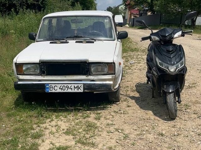 Белый ВАЗ 2107, объемом двигателя 1.5 л и пробегом 350 тыс. км за 167 $, фото 1 на Automoto.ua