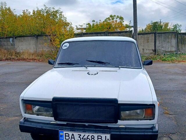Белый ВАЗ 2107, объемом двигателя 1.5 л и пробегом 195 тыс. км за 500 $, фото 1 на Automoto.ua