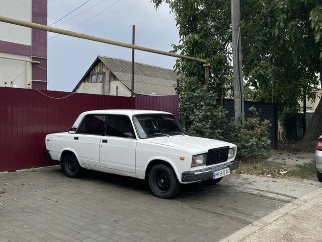Белый ВАЗ 2107, объемом двигателя 1.3 л и пробегом 387 тыс. км за 701 $, фото 1 на Automoto.ua