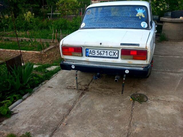 Белый ВАЗ 2107, объемом двигателя 1.5 л и пробегом 260 тыс. км за 500 $, фото 1 на Automoto.ua