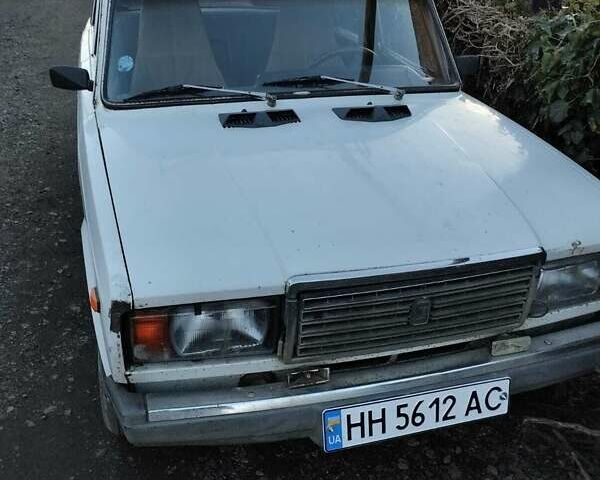 Белый ВАЗ 2107, объемом двигателя 1.29 л и пробегом 124 тыс. км за 750 $, фото 1 на Automoto.ua