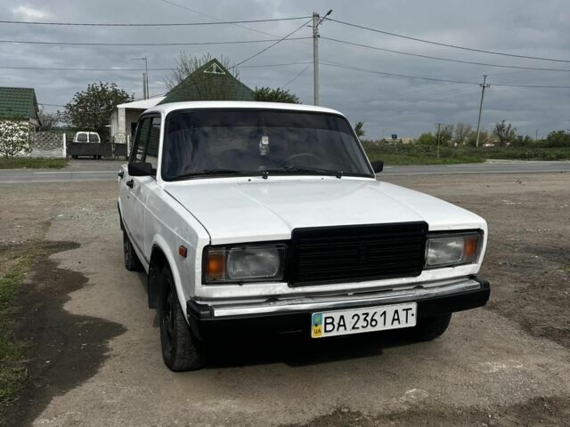 Белый ВАЗ 2107, объемом двигателя 1 л и пробегом 785 тыс. км за 1000 $, фото 1 на Automoto.ua