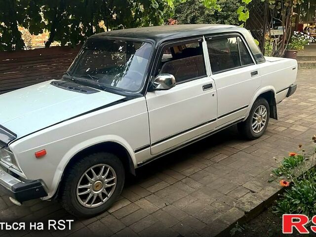 Белый ВАЗ 2107, объемом двигателя 1.5 л и пробегом 200 тыс. км за 940 $, фото 1 на Automoto.ua