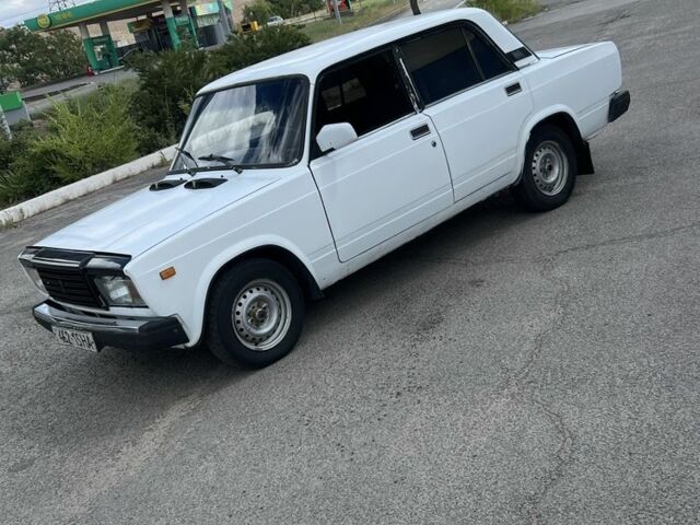 Белый ВАЗ 2107, объемом двигателя 1.5 л и пробегом 64 тыс. км за 750 $, фото 1 на Automoto.ua