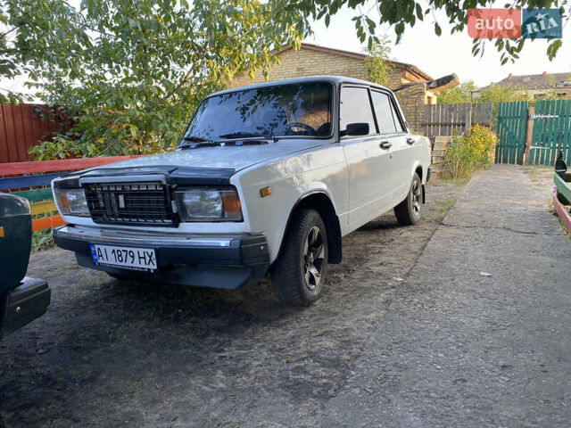 Белый ВАЗ 2107, объемом двигателя 1.5 л и пробегом 300 тыс. км за 1600 $, фото 1 на Automoto.ua